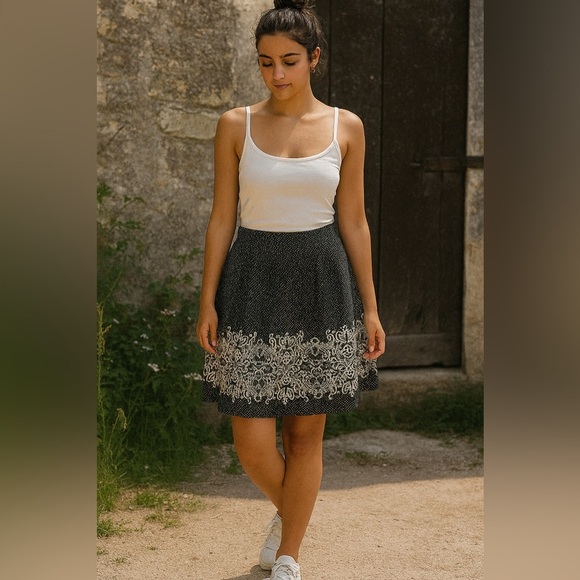 Ann Taylor Loft Skirt Womens Size 0 Black Polka Dot A-Line Lined Cotton Skirt - Picture 2 of 3